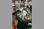 Dario Franchitti (Andretti Green) trinkt die Siegermilch
