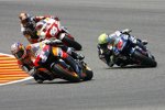 Nicky Hayden vor Antonio Elias