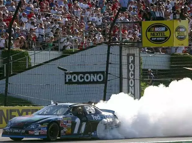 Denny Hamlin Titel-Bild zur News: Denny Hamlin
