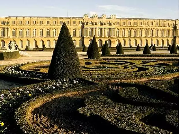 Schloss in Versailles Titel-Bild zur News: Schloss in Versailles