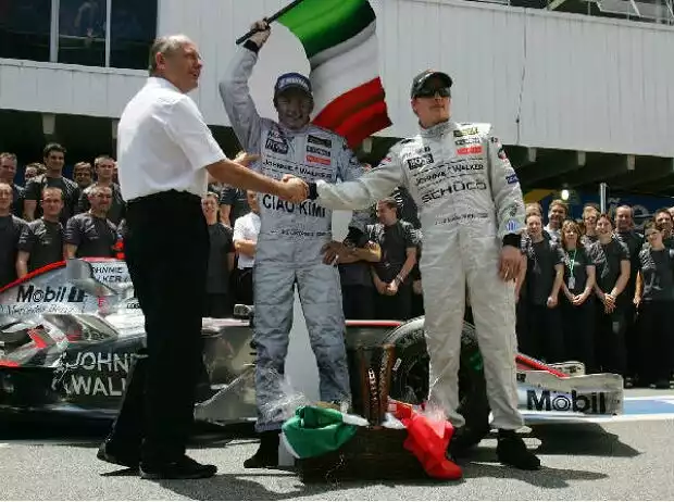 Ron Dennis mit Kimi Räikkönen Titel-Bild zur News: Ron Dennis mit Kimi Räikkönen