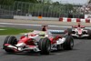 Bild zum Inhalt: Schumacher holt einen Zähler - Trulli trudelt ins Aus
