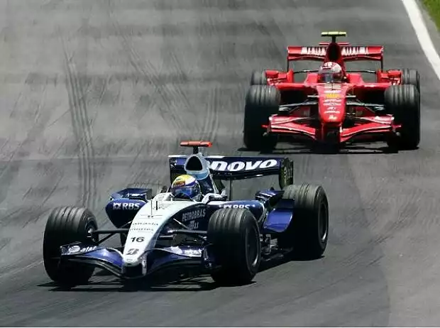 Titel-Bild zur News: Nico Rosberg vor Kimi Räikkönen
