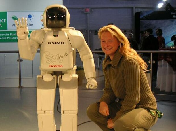 ASIMO und Inga Stracke