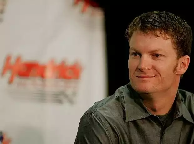 Titel-Bild zur News: Dale Earnhardt Jr.