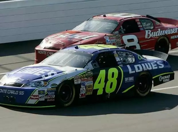 Dale Earnhardt Jr. Jimmie Johnson Titel-Bild zur News: Dale Earnhardt Jr. Jimmie Johnson