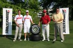 Ralf Schumacher (Toyota) mit seinen Mitspielern beim Golf