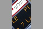 Boxentafel beim Zieleinlauf von Marco Werner/Frank Biela/Emanuele Pirro (Audi Sport) 