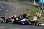 Edoardo Mortara (Signature) knallt in Kamui Kobayashi (ASM)