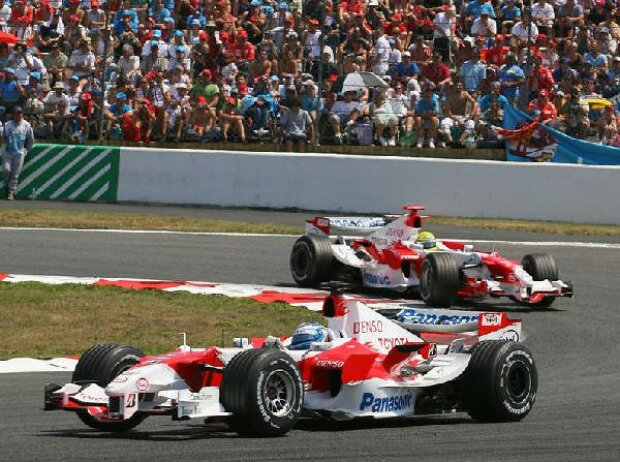 Titel-Bild zur News: Jarno Trulli vor Ralf Schumacher