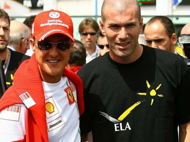 Titel-Bild zur News: Michael Schumacher mit Zinédine Zidane