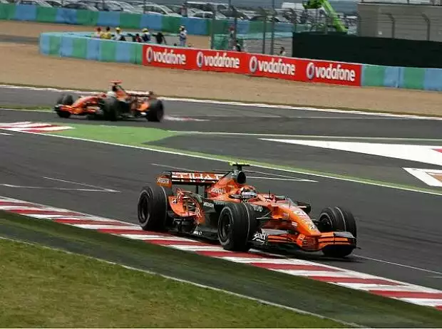 Christijan Albers vor Adrian Sutil Titel-Bild zur News: Christijan Albers vor Adrian Sutil