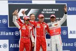 Felipe Massa, Mario Almondo (Technischer Direktor), Kimi Räikkönen (Ferrari) und Lewis Hamilton (McLaren-Mercedes) 