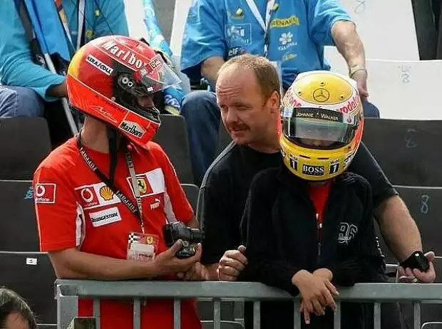 Fans von Michael Schumacher und Lewis Hamilton Titel-Bild zur News: Fans von Michael Schumacher und Lewis Hamilton