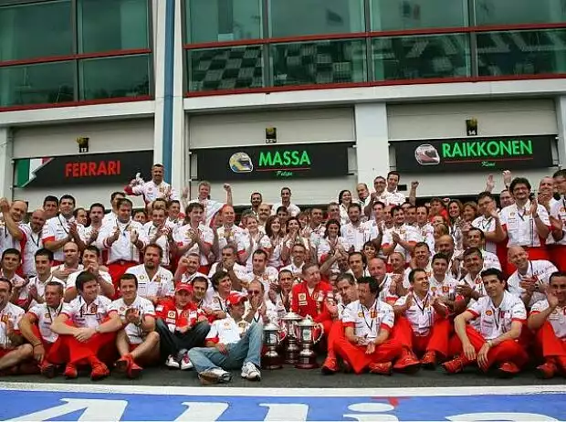 Ferrari-Team Titel-Bild zur News: Ferrari-Team