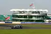 Bild zum Inhalt: Willkommen im "Home of British Motor Racing"