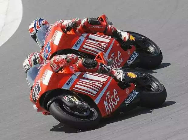Loris Capirossi Casey Stoner Titel-Bild zur News: Loris Capirossi Casey Stoner