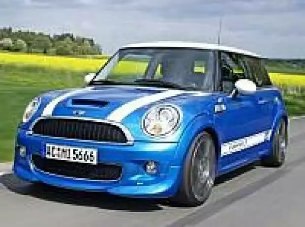 AC-Schnitzer verleht dem New Mini mehr Schub und ein rasantes Aussehen Titel-Bild zur News: AC-Schnitzer verleht dem New Mini mehr Schub und ein rasantes Aussehen