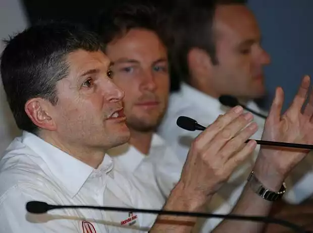 Titel-Bild zur News: Nick Fry, Jenson Button und Rubens Barrichello