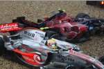 Gestrandet: Lewis Hamilton (McLaren-Mercedes) und Scott Speed (Toro Rosso) 
