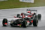 Edoardo Mortara (Signature) vor Filip Salaquarda (HBR) 