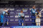 Nicola Larini, Rickard Rydell und Alain Menu (Chevrolet) 