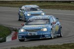 Alain Menu vor Rickard Rydell (Chevrolet)  