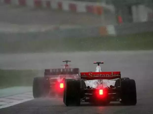 Felipe Massa vor Fernando Alonso Titel-Bild zur News: Felipe Massa vor Fernando Alonso