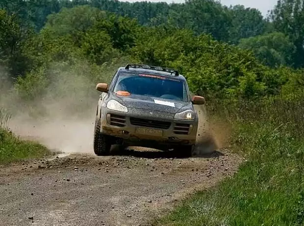 Porsche Cayenne S Transsyberia Titel-Bild zur News: Porsche Cayenne S Transsyberia