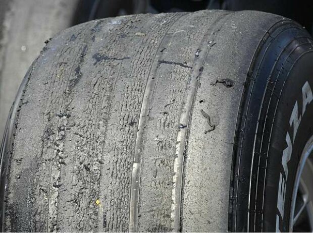 Titel-Bild zur News: Bridgestone Reifen Graining