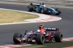 Sebastian Vettel (Toro Rosso) vor Jenson Button (Honda F1 Team) 