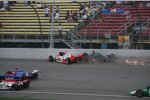 Der Unfall zwischen Helio Castroneves und Vitor Meira