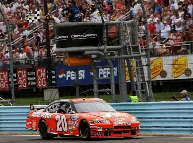 Tony Stewart Titel-Bild zur News: Tony Stewart