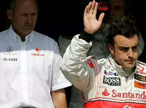 Ron Dennis und Fernando Alonso Titel-Bild zur News: Ron Dennis und Fernando Alonso