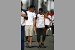 Mark Webber (Red Bull) und Giancarlo Fisichella (Renault) 