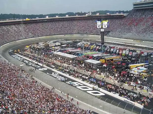 Bristol Motor Speedway Titel-Bild zur News: Bristol Motor Speedway