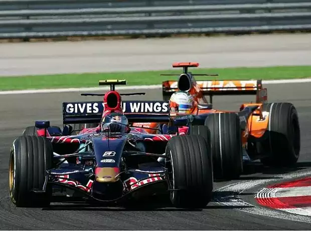 Sebastian Vettel vor Adrian Sutil Titel-Bild zur News: Sebastian Vettel vor Adrian Sutil