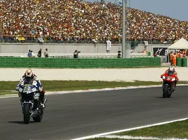 Marco Melandri vor Loris Capirossi Titel-Bild zur News: Marco Melandri vor Loris Capirossi