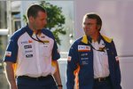 Rob White (Motorenchef) (Renault) und Denis Chevrier