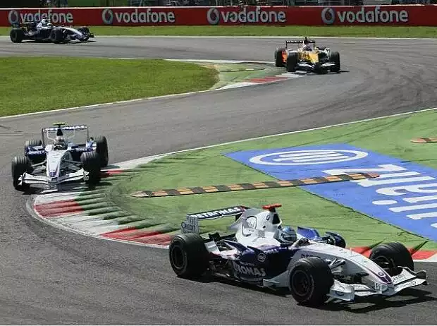 Titel-Bild zur News: Nick Heidfeld vor Robert Kubica