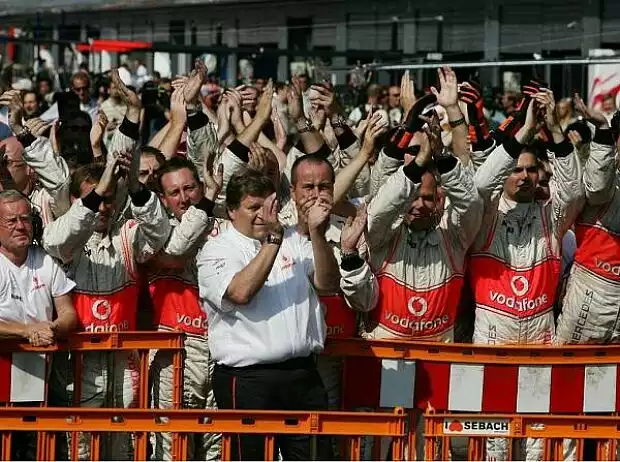 Norbert Haug und das McLaren-Mercedes Titel-Bild zur News: Norbert Haug und das McLaren-Mercedes