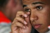 Bild zum Inhalt: Lewis Hamilton fürchtet um seinen Job