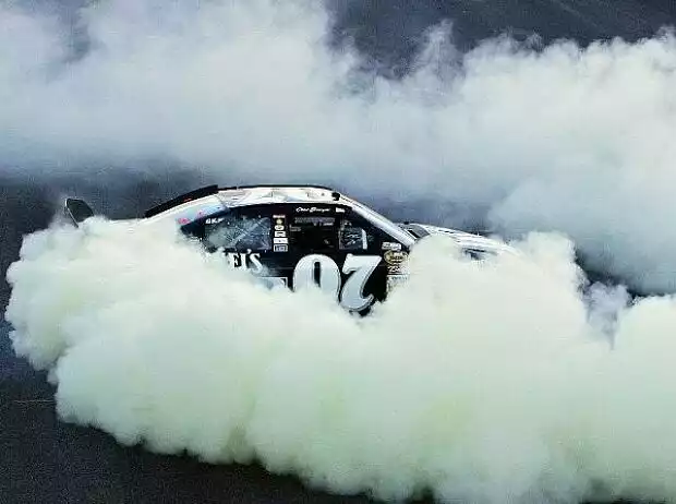 Clint Bowyer erster Sieg Loudon Titel-Bild zur News: Clint Bowyer erster Sieg Loudon