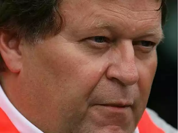 Norbert Haug (Mercedes-Motorsportchef) Titel-Bild zur News: Norbert Haug (Mercedes-Motorsportchef)