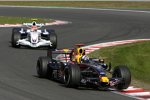 David Coulthard (Red Bull) vor Robert Kubica (BMW Sauber F1 Team) 