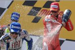 Valentino Rossi (Yamaha) und Casey Stoner (Ducati) 