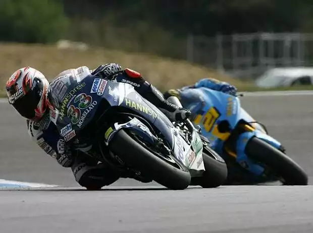 Marco Melandri vor John Hopkins Titel-Bild zur News: Marco Melandri vor John Hopkins