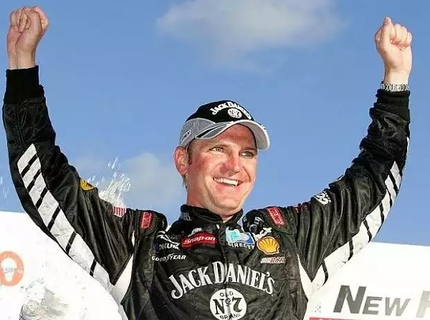 Clint Bowyer erster Sieg Loudon Titel-Bild zur News: Clint Bowyer erster Sieg Loudon