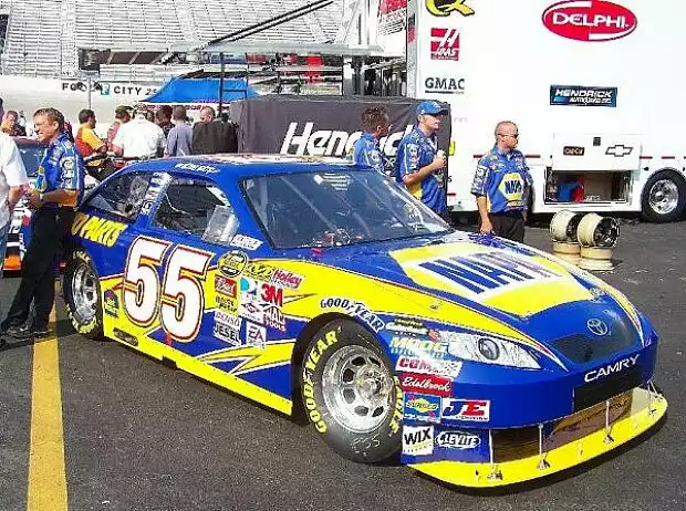 Michael Waltrip CoT Titel-Bild zur News: Michael Waltrip CoT