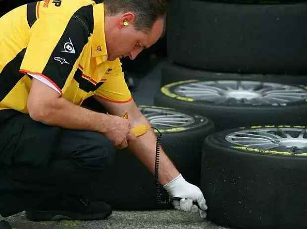 Dunlop-Techniker Titel-Bild zur News: Dunlop-Techniker